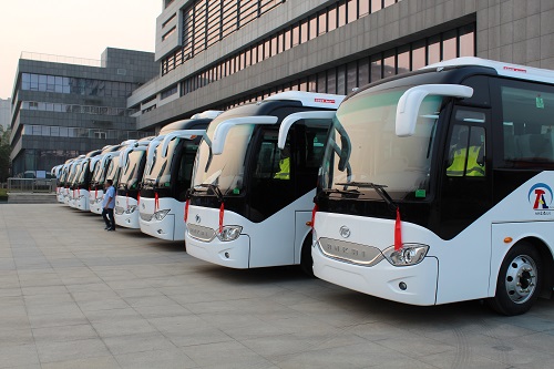 安凯客车为当地旅客提供高品质的运输服务.JPG